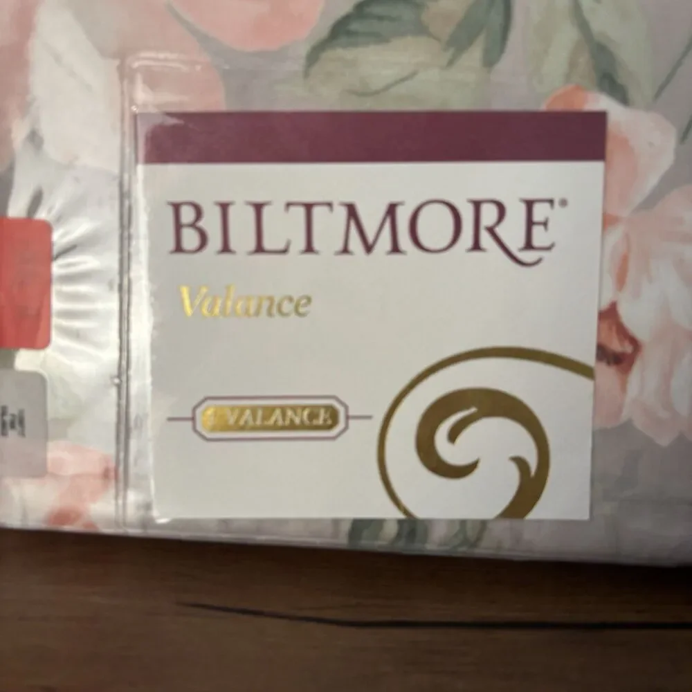New Biltmore Magnolia Grey Pink Green Floral Valance 54